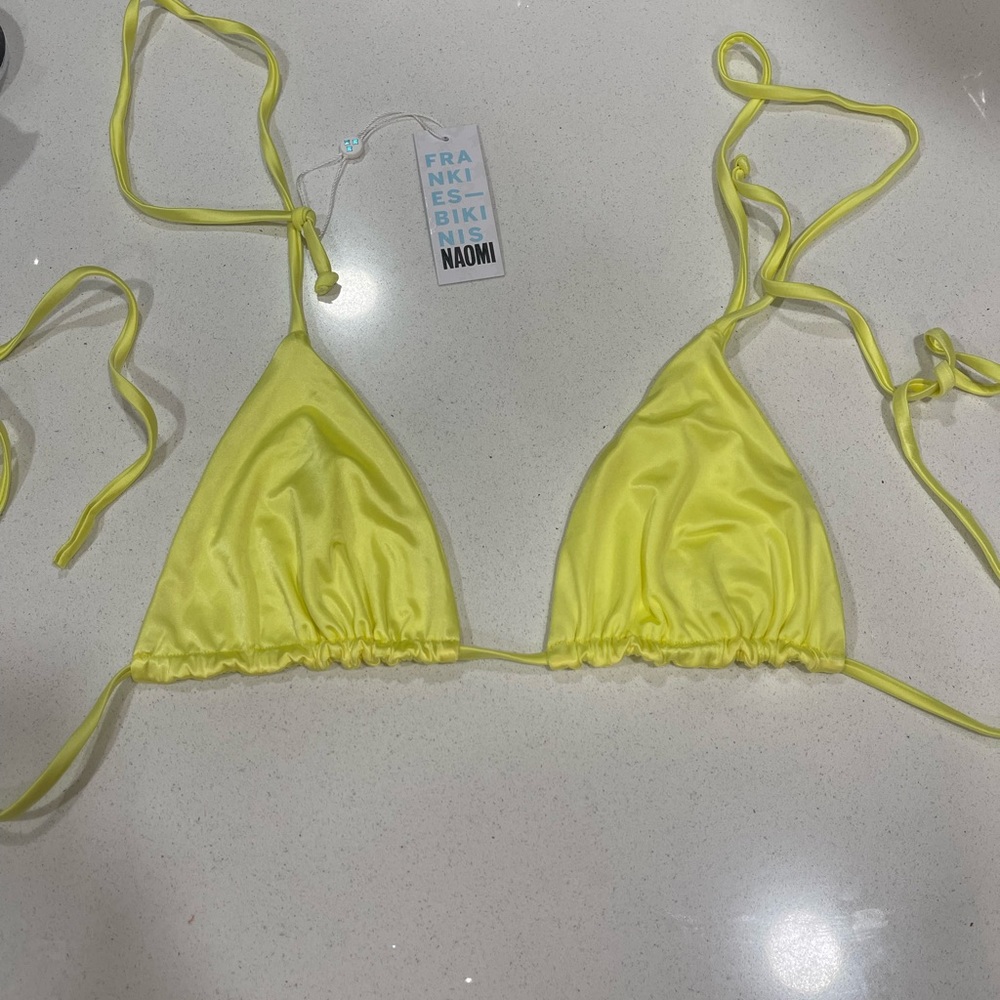 Frankie’s Bikinis Set